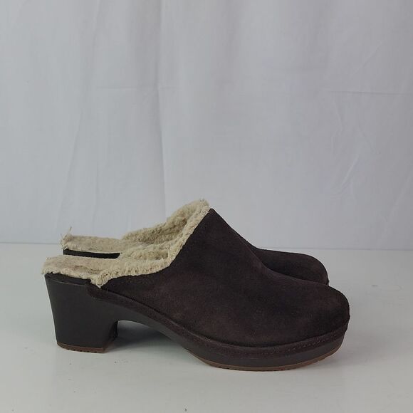 Crocs Sarah Brown Suede Leather Women's Clogs - Picture 2 of 15